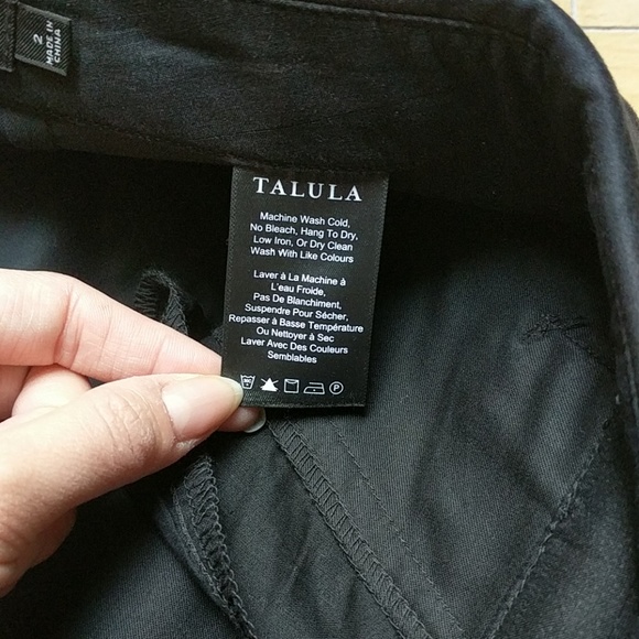 Aritzia Berklee Black Skort - Picture 4 of 6
